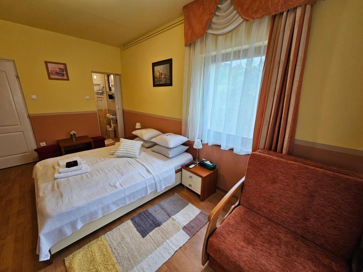 Abigel 2 Vendeghaz Hotel Miskolc Exterior photo