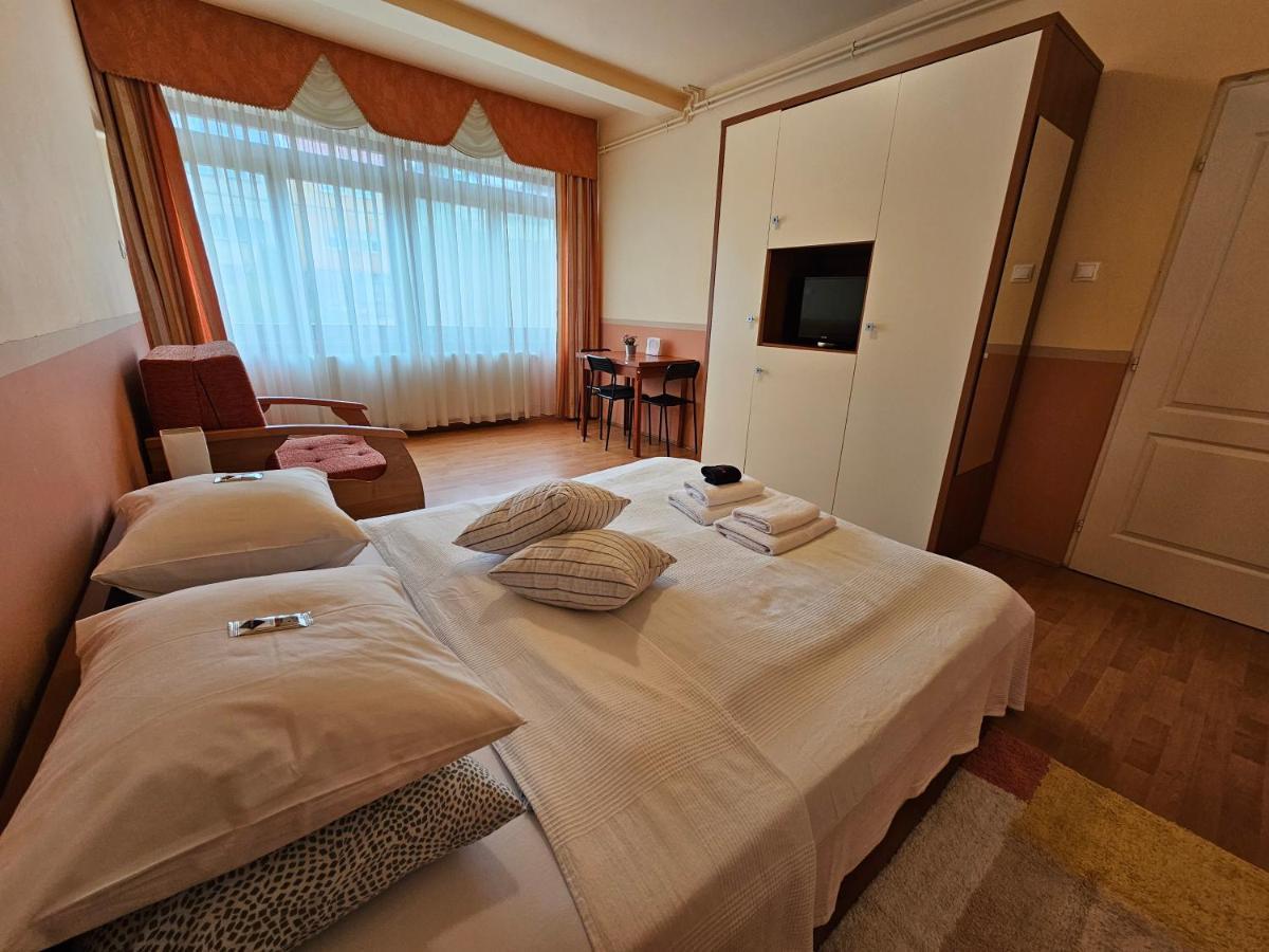 Abigel 2 Vendeghaz Hotel Miskolc Exterior photo